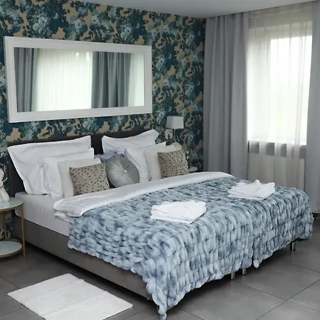 Hotel Greys Polonia Zasutowo Esterno foto