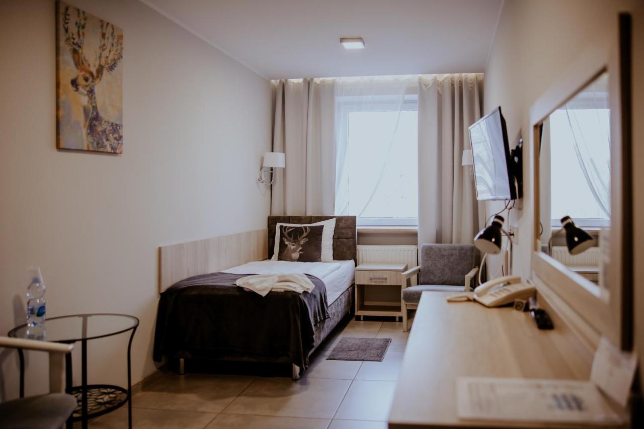 Greys Polonia Hostel *